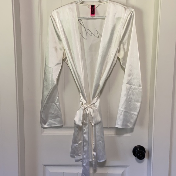 Silky Bride Robe - Picture 3 of 4